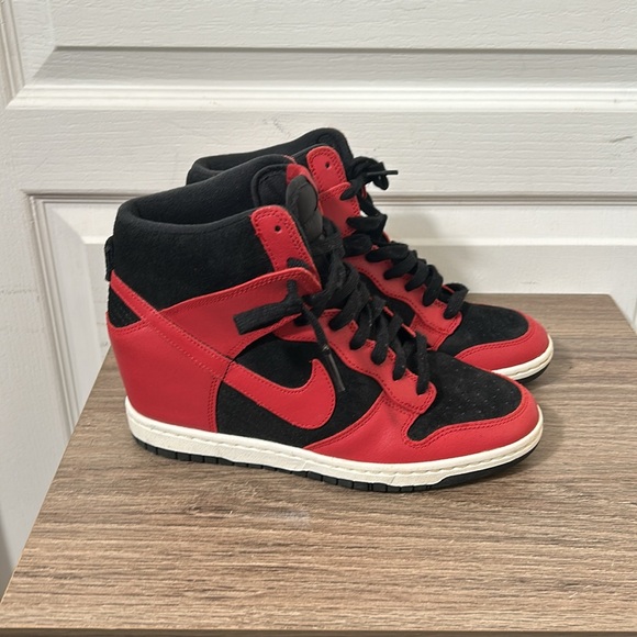 NIKE DUNK SKY HI HIDDEN WEDGES HEELS BLACK AND RED SIZE 8.5 - Picture 2 of 12